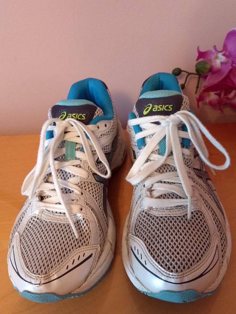 Asics Gel Exalt Duomax shoes